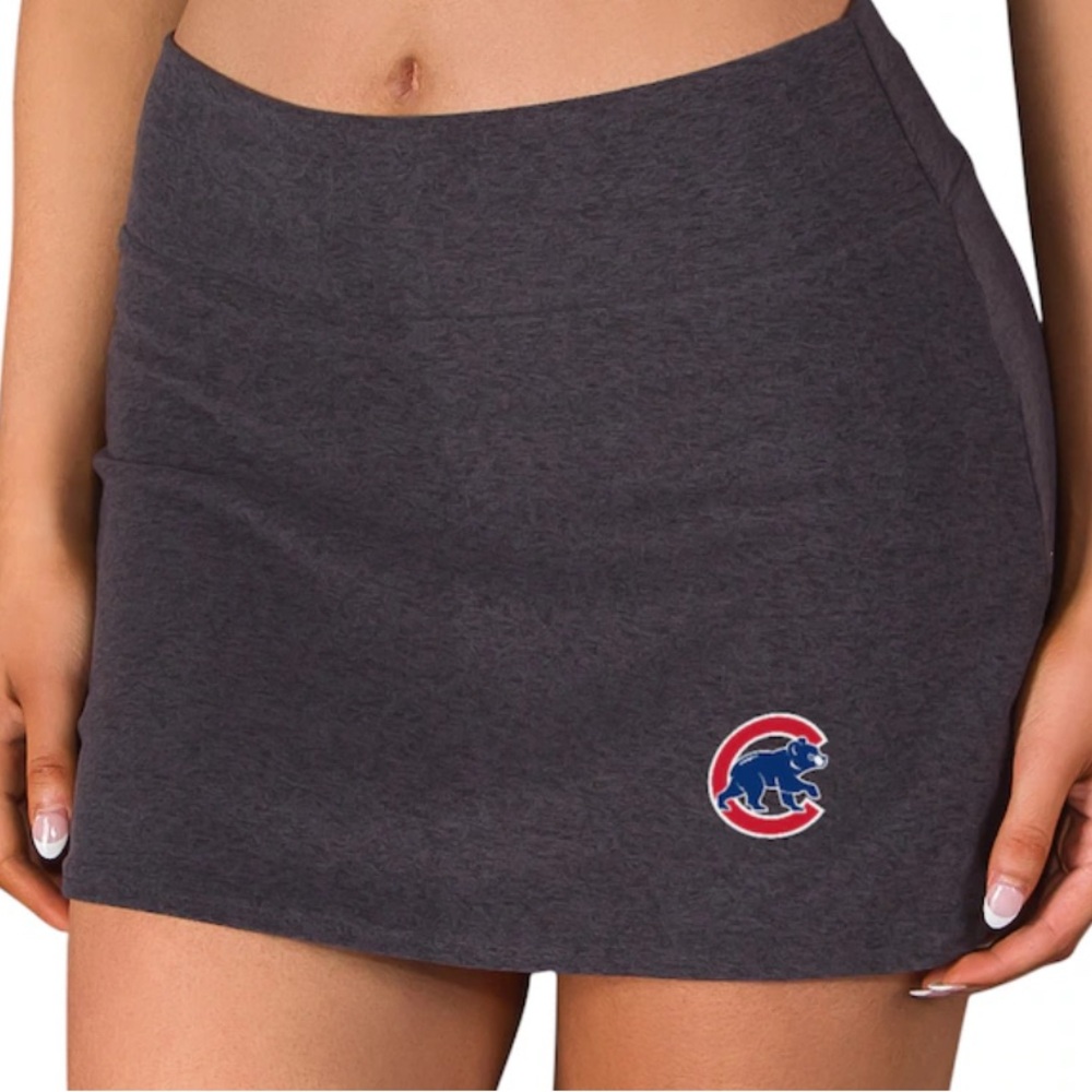 Women's Gray Skort with Chicago Cubs Logo